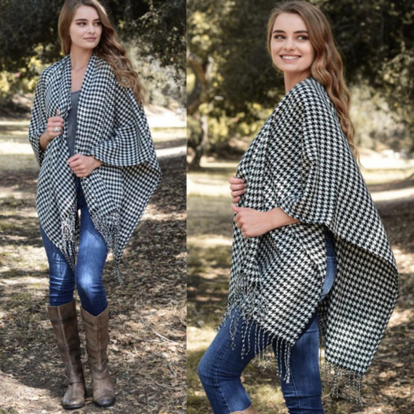 Jackets & Blazers - *HOST PICK *  Houndstooth Tassel Poncho NWT